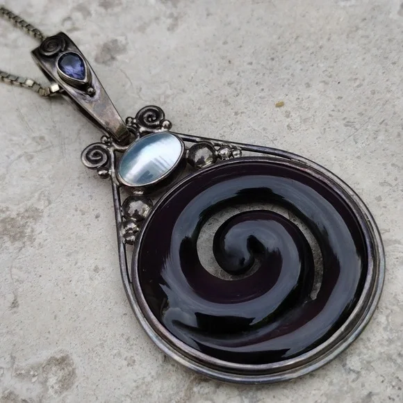 RARE SAJEN Sterling Silver Amethyst Purple Cats Eye Spiral Pearl Pendant w Chain